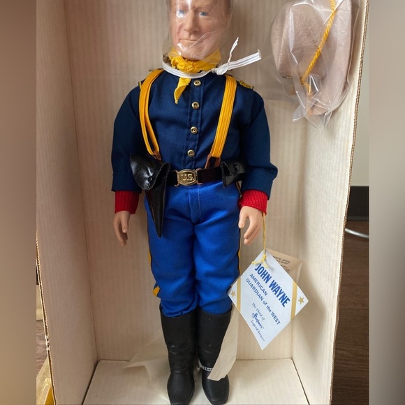VTG JOHN WAYNE AMERICAN GUARDIAN OF THE WEST 3rd of EFFANBEES LEGEND SERIES 1982 - Picture 5 of 15